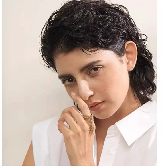 Anthropologie Tassel Gold Stainless Steel Waterproof Resizable Ring - Picture 14 of 16